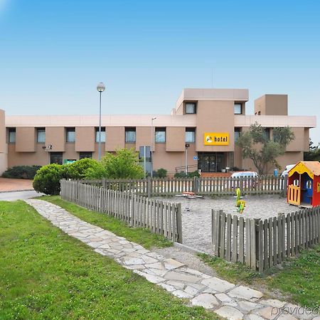 Hotel As Porta Catalana La Jonquera Exteriér fotografie
